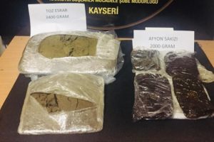 Yolcu otob&uuml;s&uuml;ne uyuşturucu operasyonu