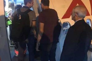 Kılı&ccedil;daroğlu tarifeli u&ccedil;akla Ankara'ya d&ouml;nd&uuml;