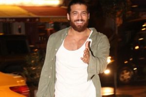 Can Yaman İspanya yolcusu