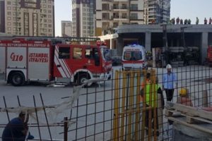 Operat&ouml;r devrilen vincin altında kaldı