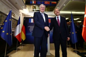 Alman Bakan Seehofer: T&uuml;rkiye'ye her konuda destek olmaya hazırız