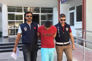 Ev hapsinden ka&ccedil;ıp kapka&ccedil; yapan şahıstan ilgin&ccedil; &ccedil;ıkış