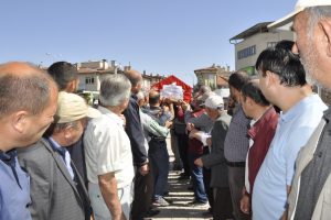 Emekli polis resmi t&ouml;renle uğurlandı