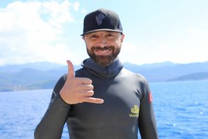 Serbest Dalış Şampiyonası'nda R&uuml;stem Derin'den T&uuml;rkiye rekoru
