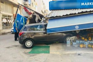 İzmir'de faciadan d&ouml;n&uuml;ld&uuml;