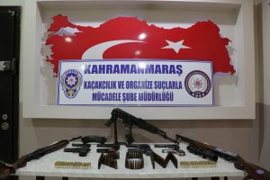 Silah ka&ccedil;ak&ccedil;ılarına 5 ilde operasyon: 9 g&ouml;zaltı