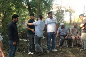 9 yaşındaki &ccedil;ocuk mezarlıkta intihar etti