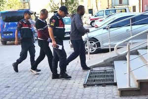 Tır &uuml;zerindeki otomobilde uyuşturucu ele ge&ccedil;irildi: 1 tutuklama