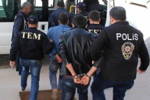 FET&Ouml;'den g&ouml;zaltına alınan 2 asker tutuklandı