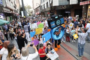 'BursaFotoFest'e renkli kortej
