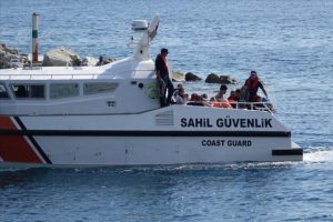 Denizlerde 9 ayda 38 bin d&uuml;zensiz g&ouml;&ccedil;men yakalandı