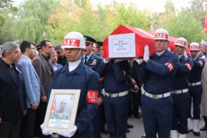 Hatay şehidini son yolculuğuna uğurlandı