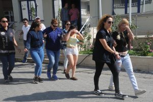 Alanya'da fuhuş ve insan ticaretine 3 tutuklama