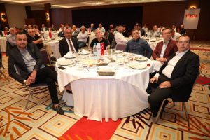 T&Uuml;RSAB başkanı Bağlıkaya, Bursalı seyahat acentalarıyla bir araya geldi