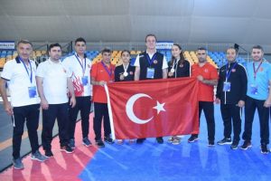 Gen&ccedil; taekwondocuların Avrupa başarısı