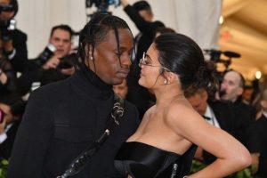 Kylie Jenner aldatma iddialarına cevap verdi