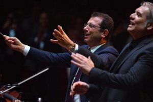 İmamoğlu: Sanat demokrasiyi sever, demokrasiyle gelişir