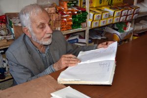 Hayırsever vatandaş 'veresiye defteri'ni satın aldı
