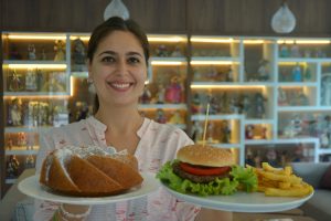 Bursa'nın y&uuml;zde 100 ilk vegan kafesi a&ccedil;ıldı