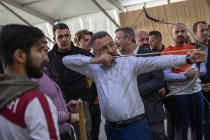 Fuat Oktay: &Ccedil;ok yakın olmamız gereken şeylere uzak kaldık