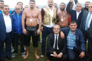 Hamza K&ouml;seoğlu başpehlivan oldu