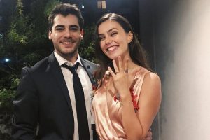 Oyuncu Berkay Hardal ile Dilan Telk&ouml;k nişanlandı