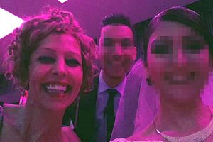 Sevgilisine kocasını &ouml;ld&uuml;rtt&uuml; sonra da kızına d&uuml;ğ&uuml;n yaptı!