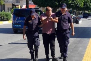 Hırsızlıktan tutuklanan şahsın &uuml;zerinden &ccedil;ıkan şoke etti