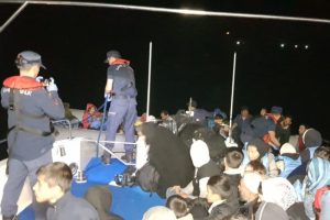 2 g&uuml;nde 128 d&uuml;zensiz g&ouml;&ccedil;men yakalandı
