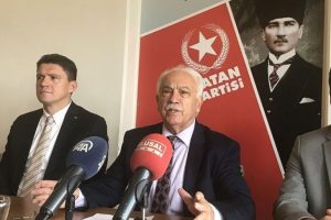 Perin&ccedil;ek: T&uuml;rkiye'nin kesin zafere ulaşması i&ccedil;in tarihi koşullar oluştu