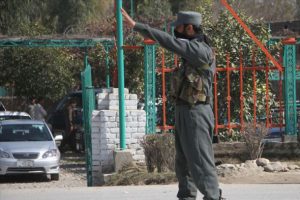 Afganistan'da asker adaylarına bombalı saldırı: 10 &ouml;l&uuml;, 27 yaralı