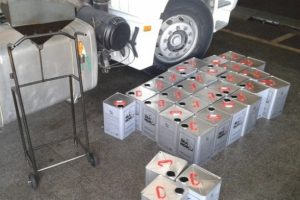Nevşehir'de 4.5 ton ka&ccedil;ak madeni yağ ele ge&ccedil;irildi