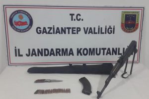 'D&uuml;ğ&uuml;n magandasının' aracından kalaşnikof &ccedil;ıktı