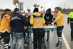 G&ouml;z&uuml;ne su ka&ccedil;ınca kaza yaptı