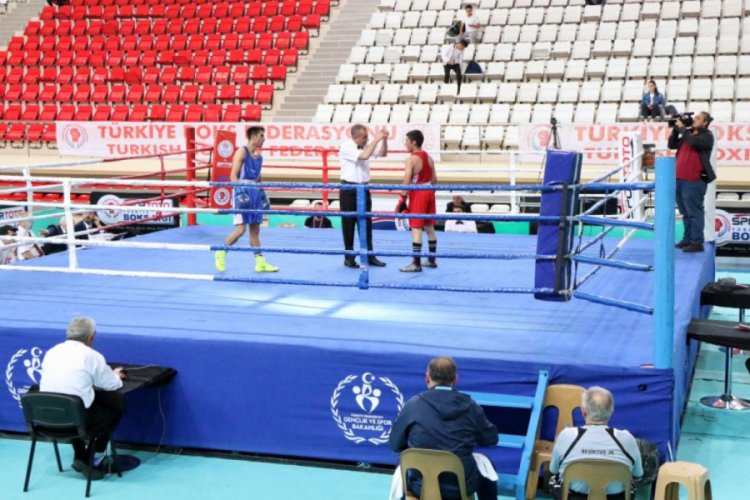 T&uuml;rkiye B&uuml;y&uuml;k Erkekler Ferdi Boks Şampiyonası başladı