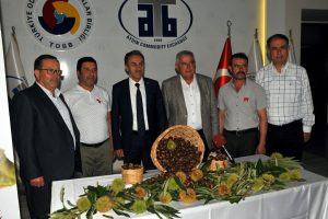 Sezonun ilk kestanesi kilosu 80 liradan alındı