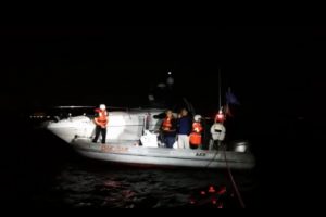 Kadık&ouml;y'de tekne kurtarma operasyonu