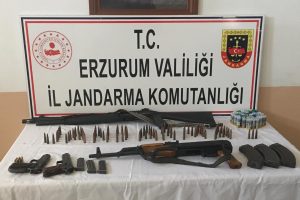 Ka&ccedil;ak silah operasyonu yapıldı