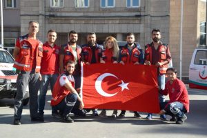G&ouml;n&uuml;ll&uuml; UMKE ekibi sınıra dualarla uğurlandı