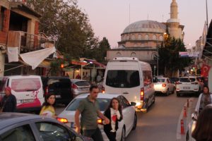 Bursa Mudanya'da otopark sorunu bitmek bilmiyor! (ÖZEL HABER)