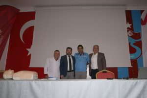 Trabzonspor teknik ekibi Temel Yaşam Destek Eğitimi'ne katıldı
