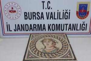Bursa'da 100 bin dolarlık mozaik tablo ele ge&ccedil;irildi