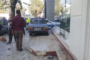 Bursa'da &ouml;l&uuml;mden kıl payı kurtuldular, o anlar kameralara yansıdı