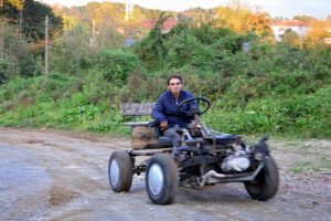 &Ccedil;ocukluk hayali 4x4 elektrikli aracı 3 yılda yaptı
