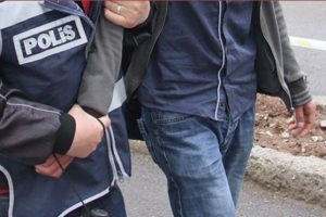 İnşaat alanında 3 kişiyi bı&ccedil;akla yaralayan şahıs yakalandı