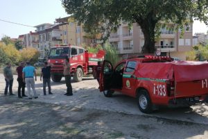 Irmak kenarındaki yangın s&ouml;nd&uuml;r&uuml;ld&uuml;