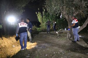 Jandarma uyuşturucu satıcısını su&ccedil;&uuml;st&uuml; yakaladı