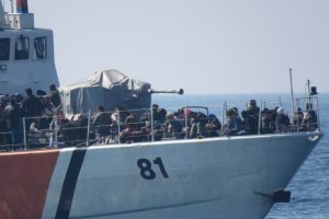 242 m&uuml;lteci yakalandı