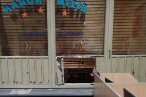 Terör örgütü yandaşları Almanya'da cami ve iş yerlerine zarar verdi