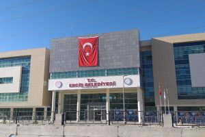Erciş, Hakkari ve Y&uuml;ksekova'nın HDP'li belediye başkanları g&ouml;zaltında